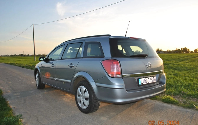 Opel Astra cena 9999 przebieg: 212272, rok produkcji 2006 z Iłża małe 301